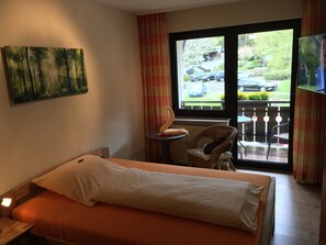 Premium Single Room, Valley View