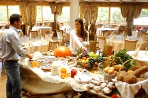 Dining - Family & Wellness Hotel Shandranj (Tesero)