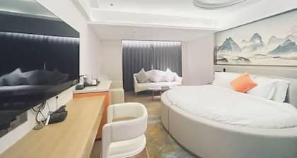 Shenzhou Mingzhu Hotel
