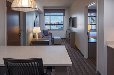 Hyatt House Indianapolis Downtown - Image 55
