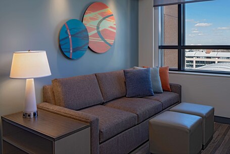 Hyatt House Indianapolis Downtown - Image 14