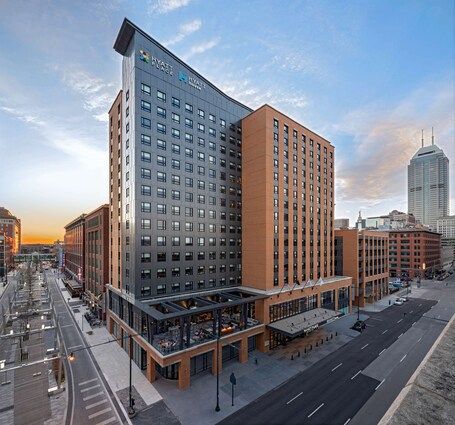 Hyatt House Indianapolis Downtown - Image 32