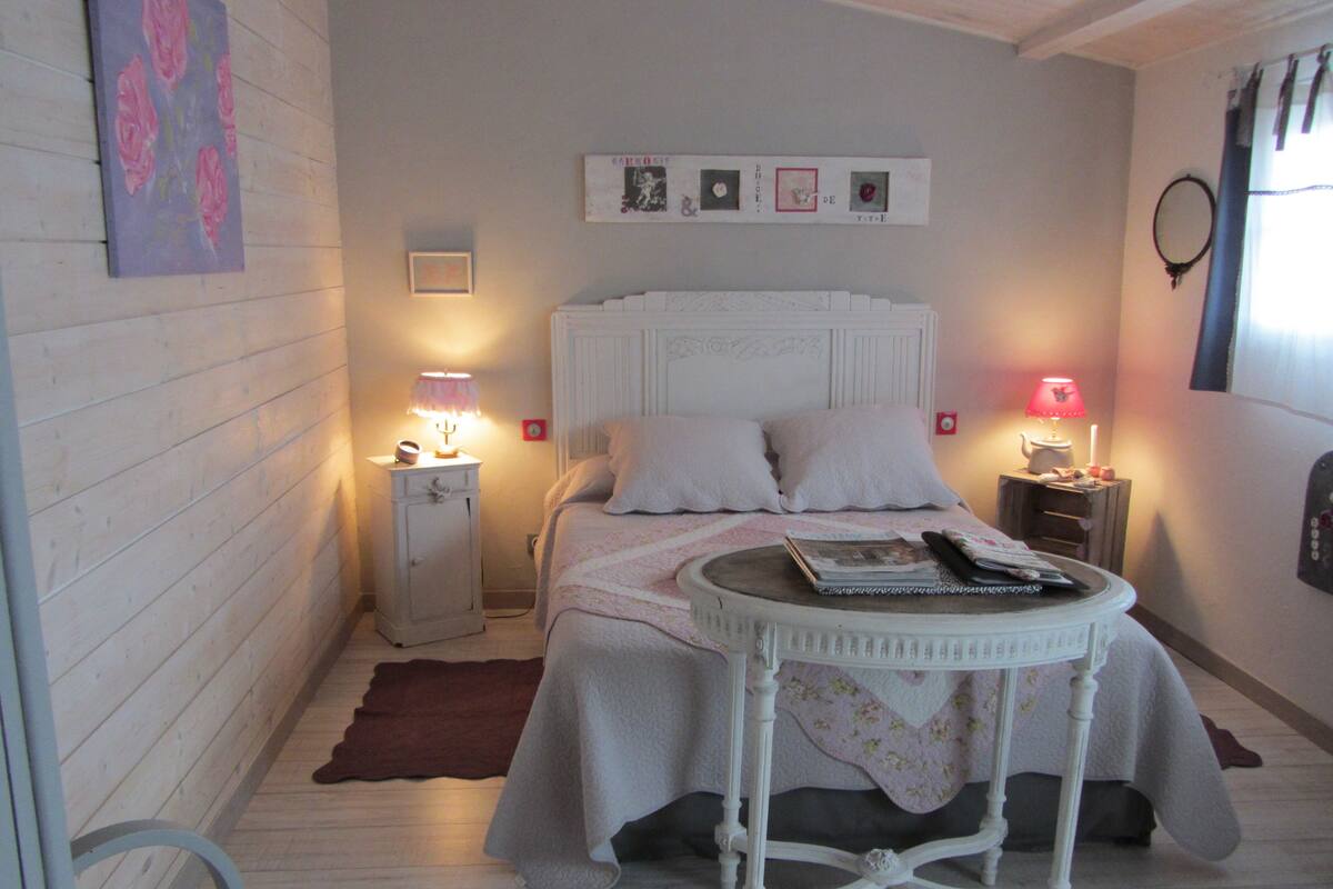Camera Romantica, 1 letto matrimoniale, non fumatori | Con stile personalizzato, con arredamento individuale