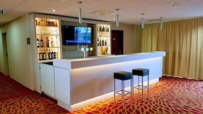 Bar (trong khuôn viên)