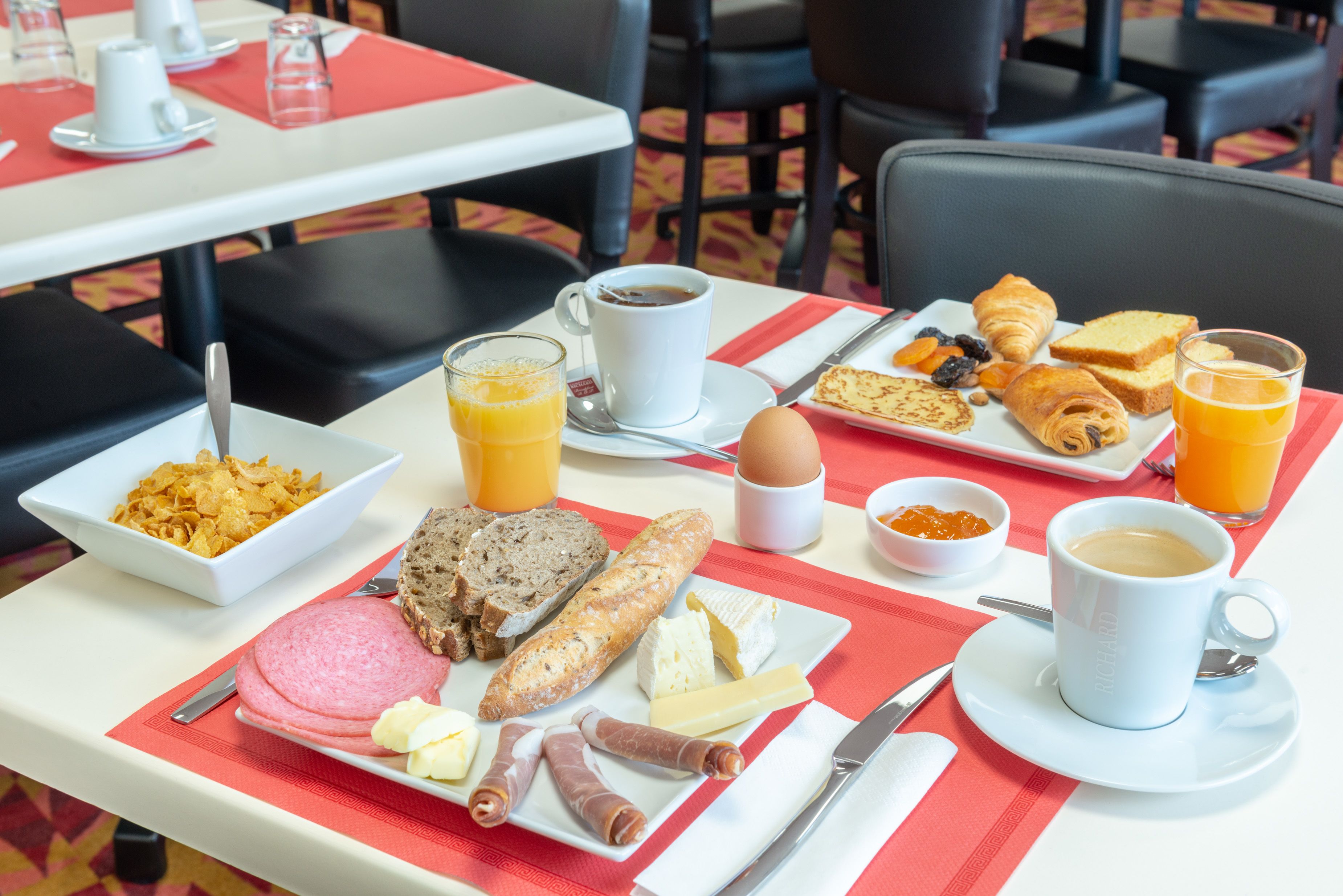daily continental breakfast (eur 12 per person)