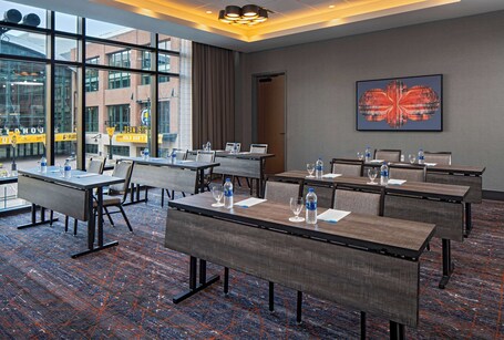 Hyatt Place Indianapolis Downtown - Image 31