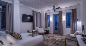 Suite junior, vistas al mar (Panoramic) | Ropa de cama de alta calidad y minibar (con algunos artículos gratuitos)