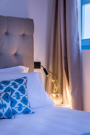 Junior Double Room, Pool Access, Sea View (Private Terrace) - Shapes Luxury Suites (Syros)