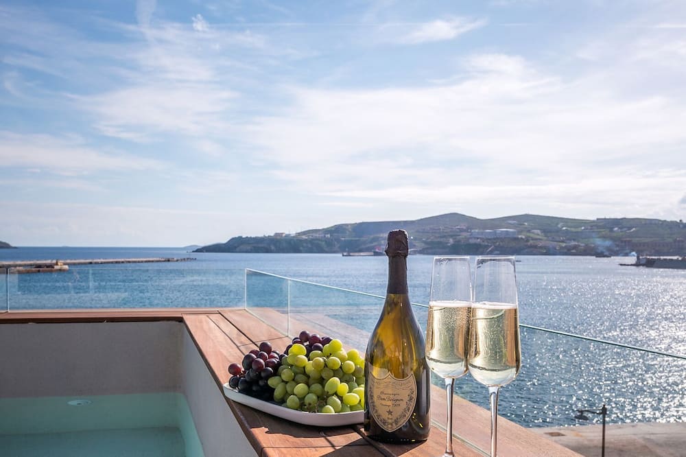Shapes Luxury Suites