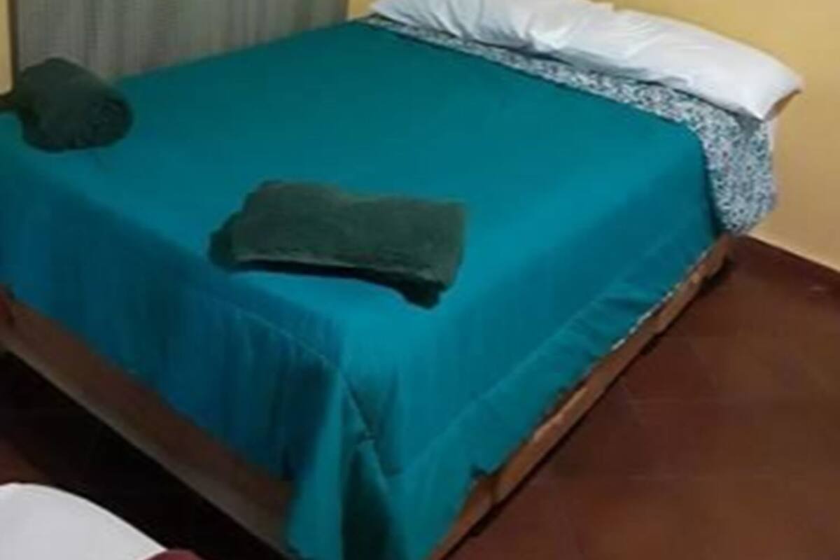 Familien-Ferienhütte, 3 Schlafzimmer, Nichtraucher, Blick auf den Innenhof | Verdunkelungsvorhänge, individuell dekoriert, individuell eingerichtet