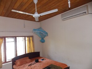 Cortinas opacas y ropa de cama