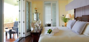 8 camere, Wi-Fi gratuito