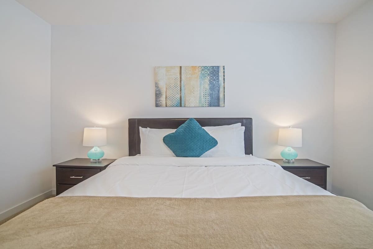 Apartment (Unit # 615) | Individually decorated, individually furnished, desk, iron/ironing board