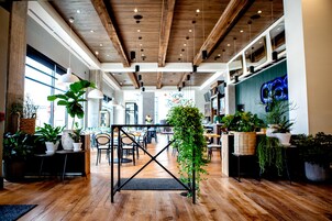 Desayuno a la carta todos los días (con cargo)