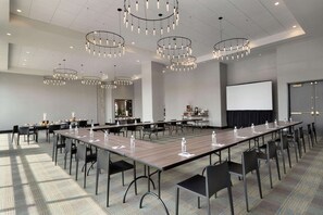 Ballroom - Origin Lexington a Wyndham Hotel (Lexington)