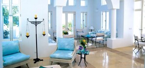 Televisión y reproductor de DVD 