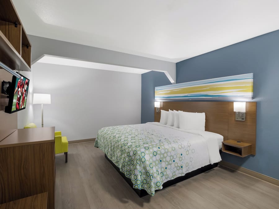 Cortinas blackout, tabla de planchar con plancha y wifi gratis