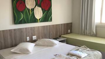 Frigobar, Wi-Fi de cortesia, roupa de cama