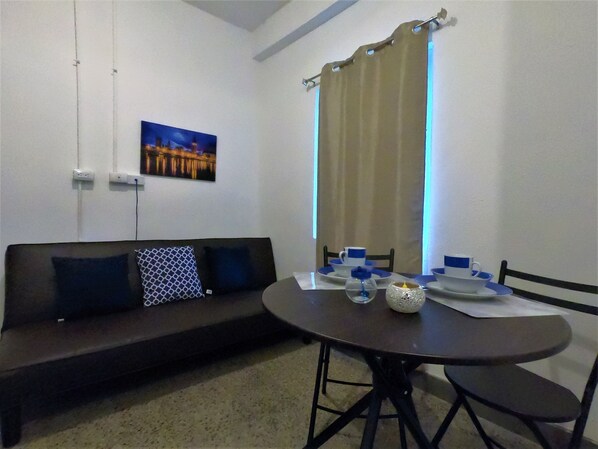 公寓, 多張床, 非吸煙房 | 起居區 |  LCD 液晶電視