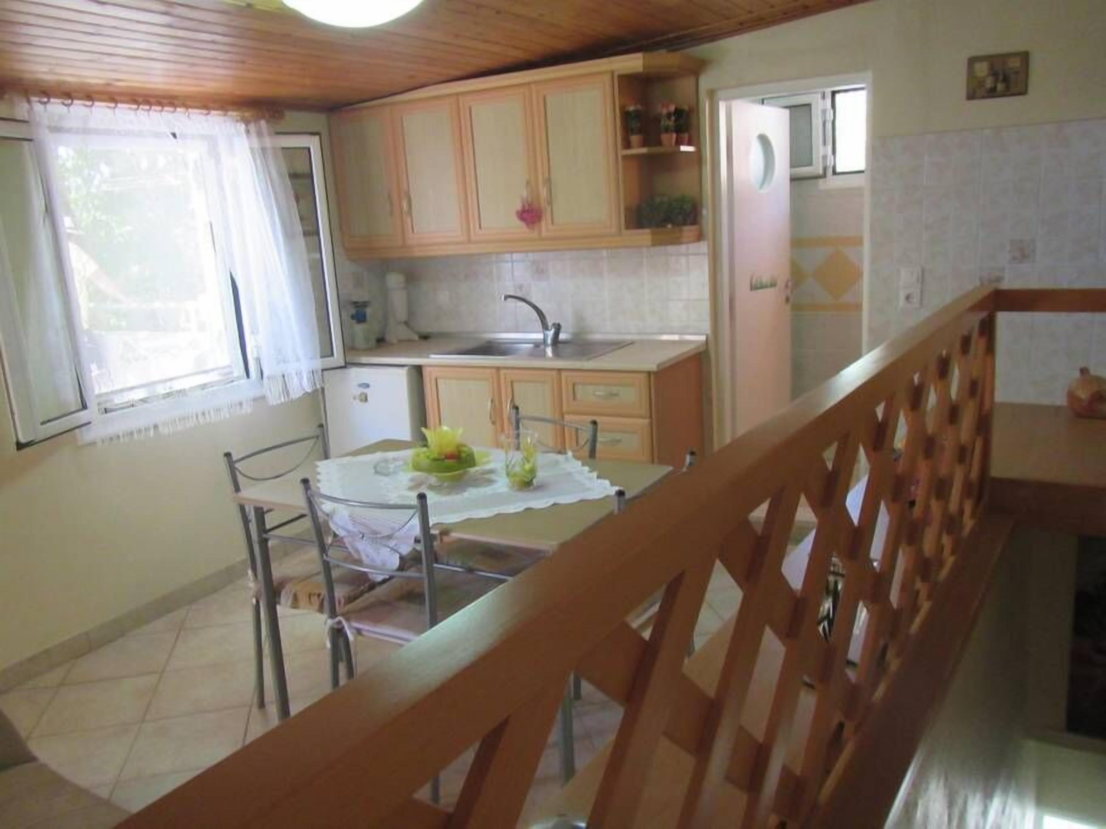 Apartment, 1 Bedroom, City View | Private kitchen | Stovetop, cookware/dishes/utensils