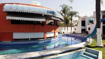 Alberca al aire libre