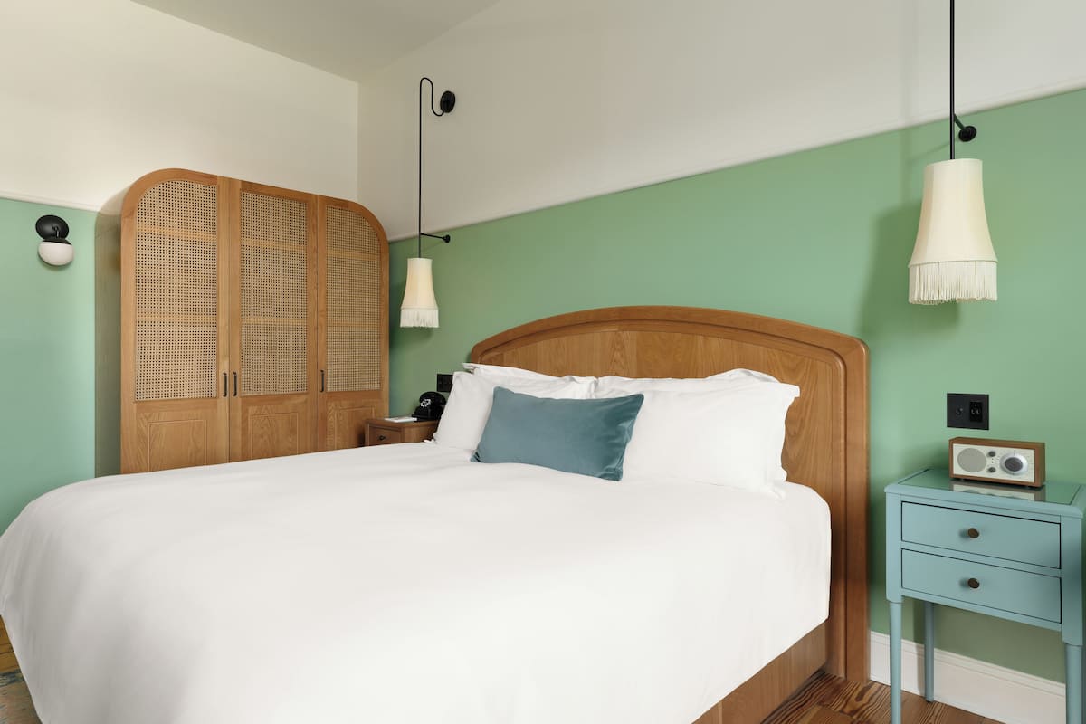 Premium bedding, pillow-top beds, minibar, in-room safe