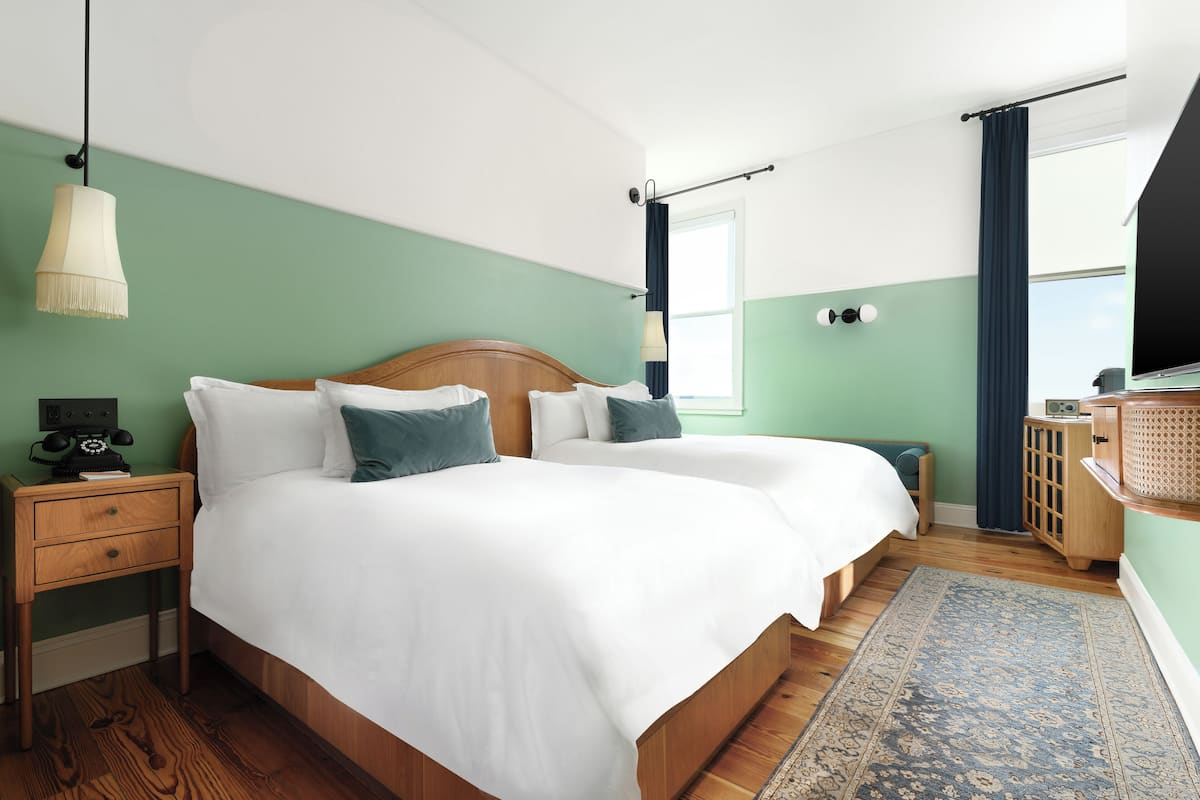 Premium bedding, pillow-top beds, minibar, in-room safe