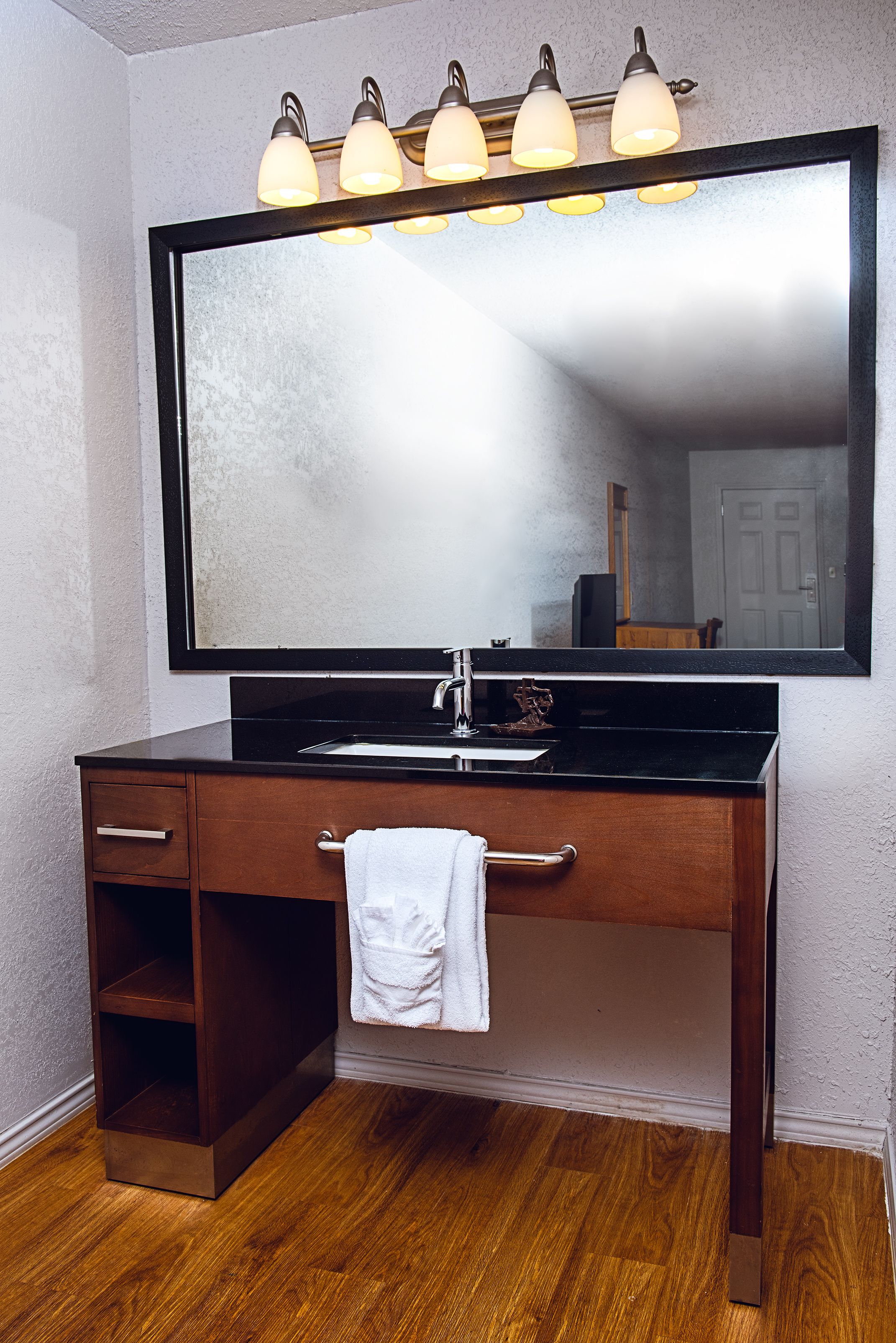 Bathroom sink