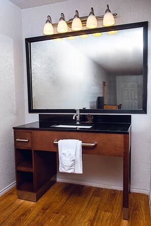 Wastafel kamar mandi