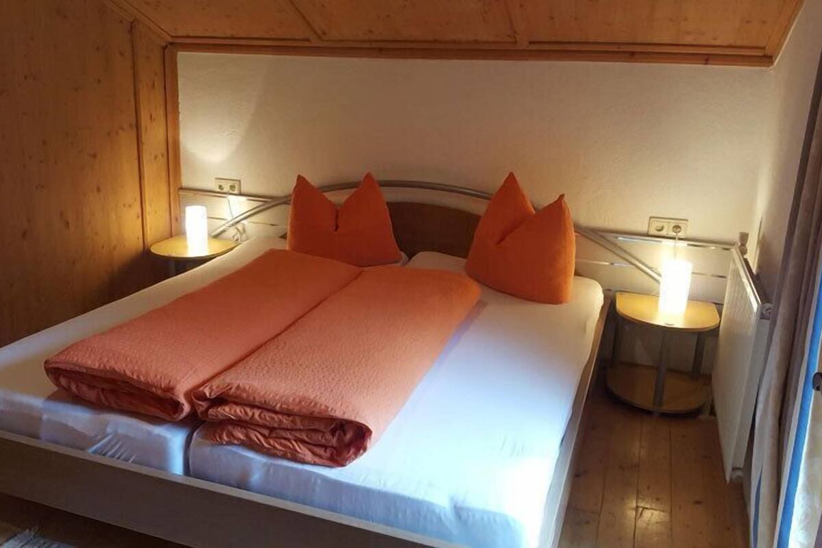 Comfort Apartment | Free WiFi, bed sheets