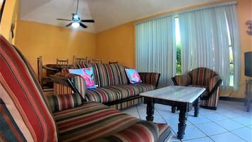 Apartemen, Beberapa Tempat Tidur, Bebas Asap Rokok | Area keluarga | TV LCD