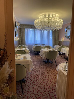 Banquet hall - Adriatica Hotel (Geneva)