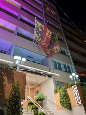 Exterior detail - Adriatica Hotel (Geneva)