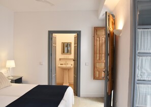 Dreibettzimmer (con ducha)