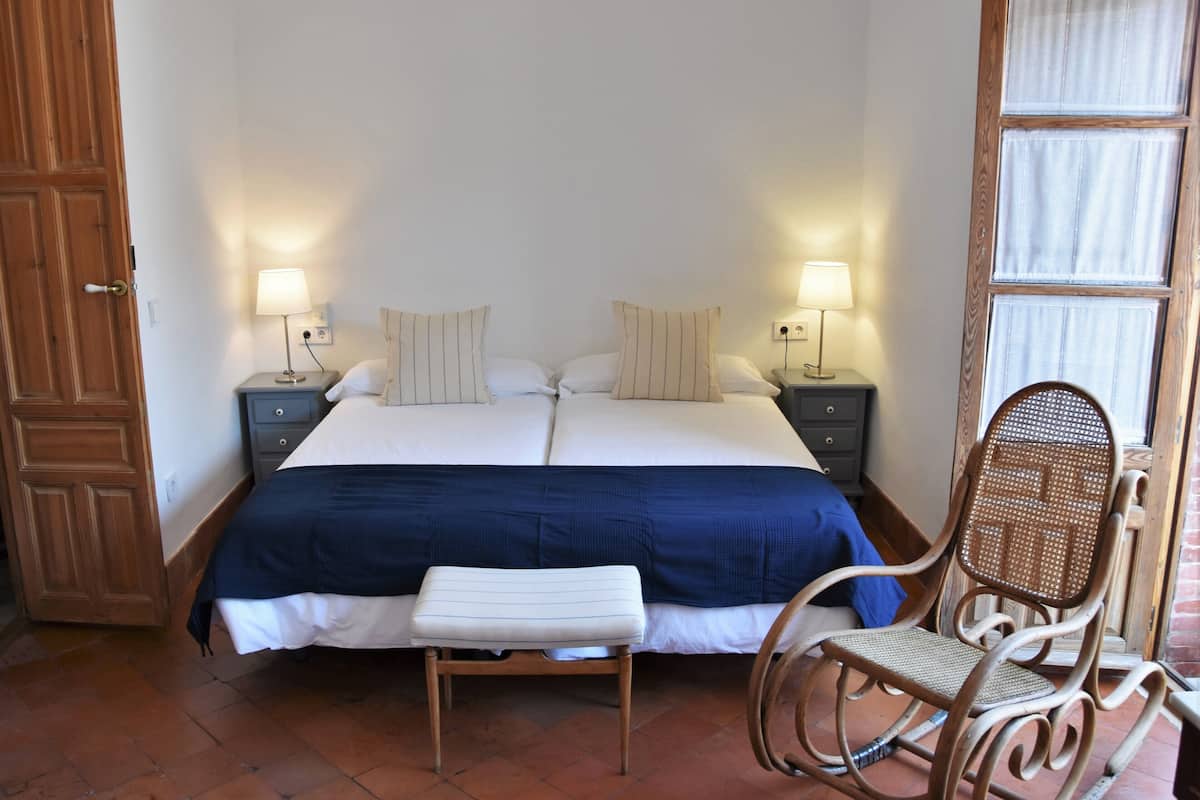 Superior Double Room, 2 Single Beds | Desk, blackout curtains, free WiFi, bed sheets