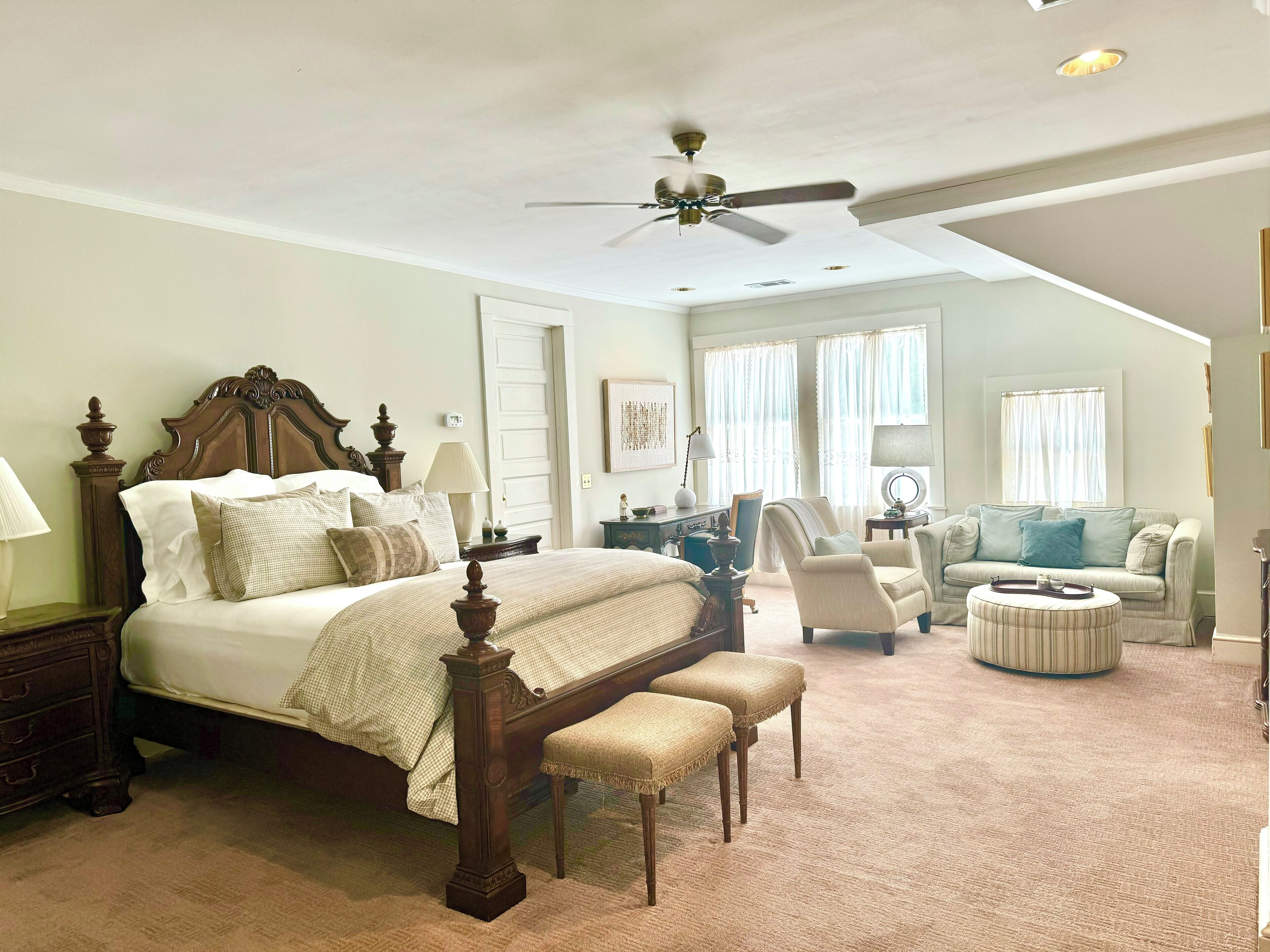 The Vinita Suite at Sinha Manor | Iron/ironing board, rollaway beds, free WiFi, bed sheets