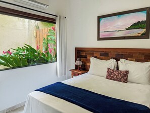 Family Apartment | Desk, blackout drapes, iron/ironing board, free WiFi - Conchas do Mar Residence (Itacaré)