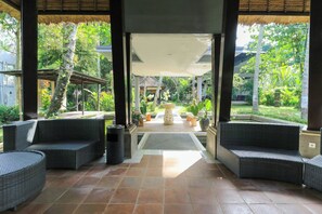 Terrace/patio - Purnama Hotel (Ubud)