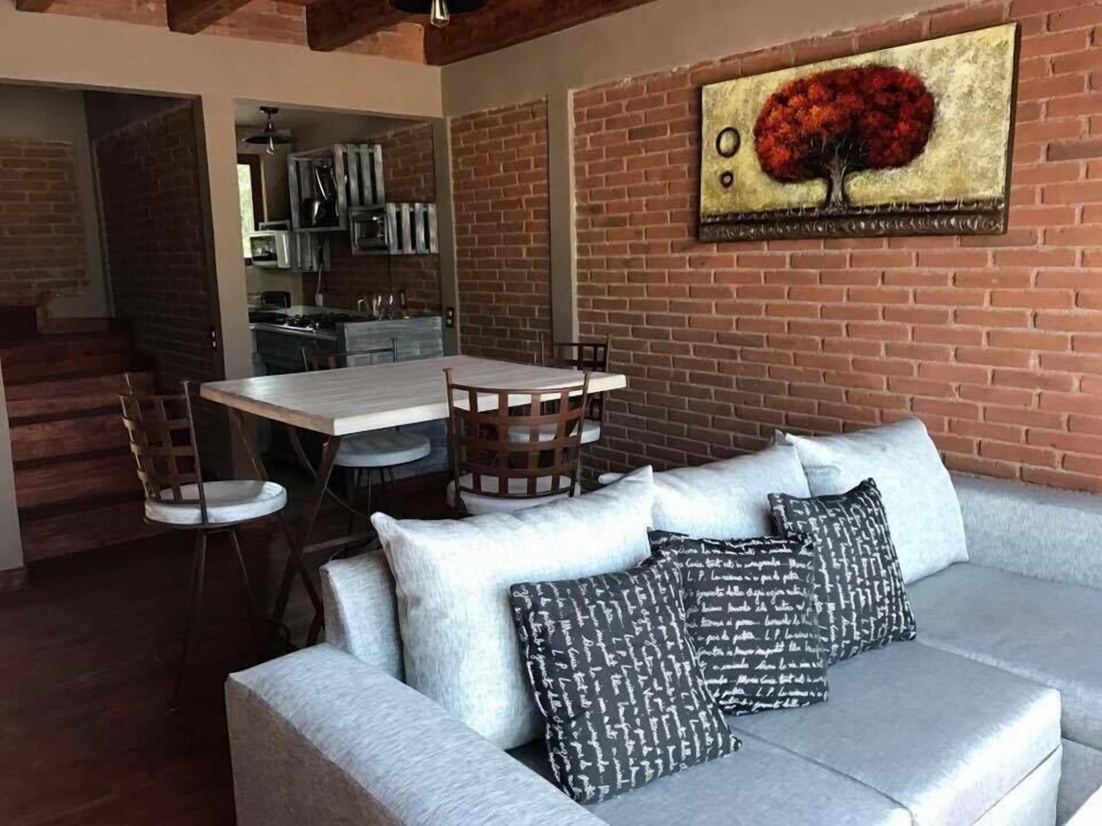 Villa romántica, 1 cama King size, para no fumadores, vista al jardín | Cortinas blackout, tabla de planchar con plancha y wifi gratis 