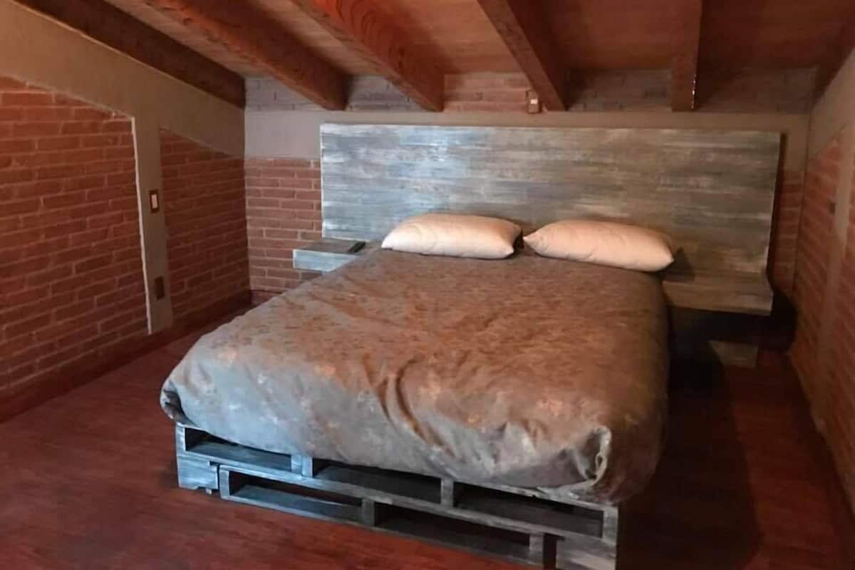 Villa romántica, 1 cama King size, para no fumadores, vista al jardín | Cortinas blackout, tabla de planchar con plancha y wifi gratis