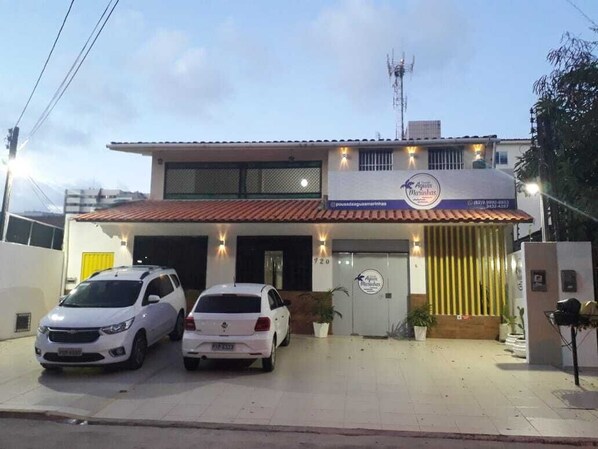 واجهة المنشأة