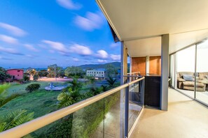 Superior Apartment, 1 Bedroom, Pool Access | Balcony view - Candlelight - Airlie Beach (Airlie Beach)