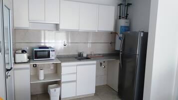 Microwave, oven, rice cooker, cookware/dishes/utensils