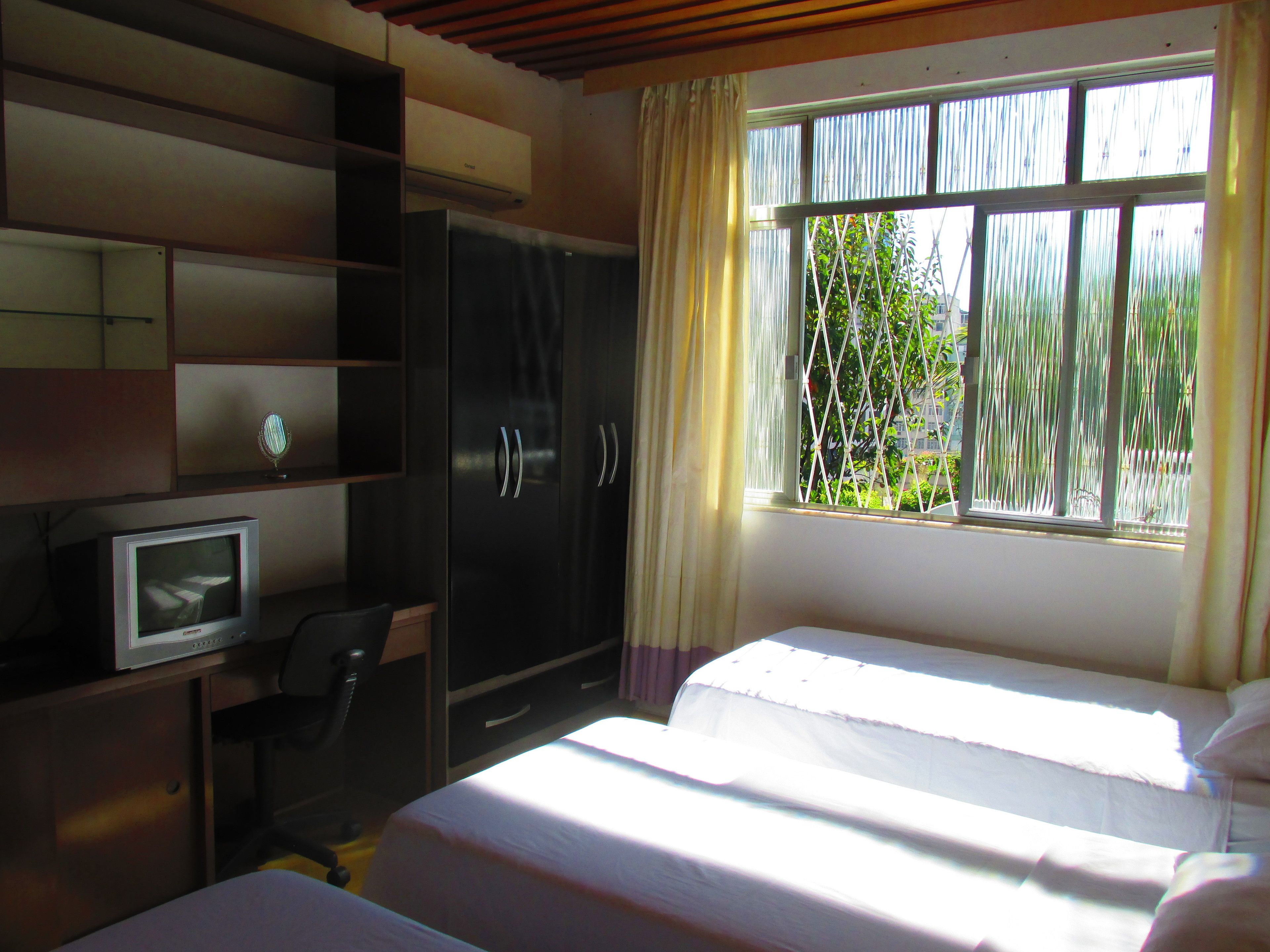 triple room, 3 single beds (chorinho) | iron/ironing board, free wifi, bed sheets