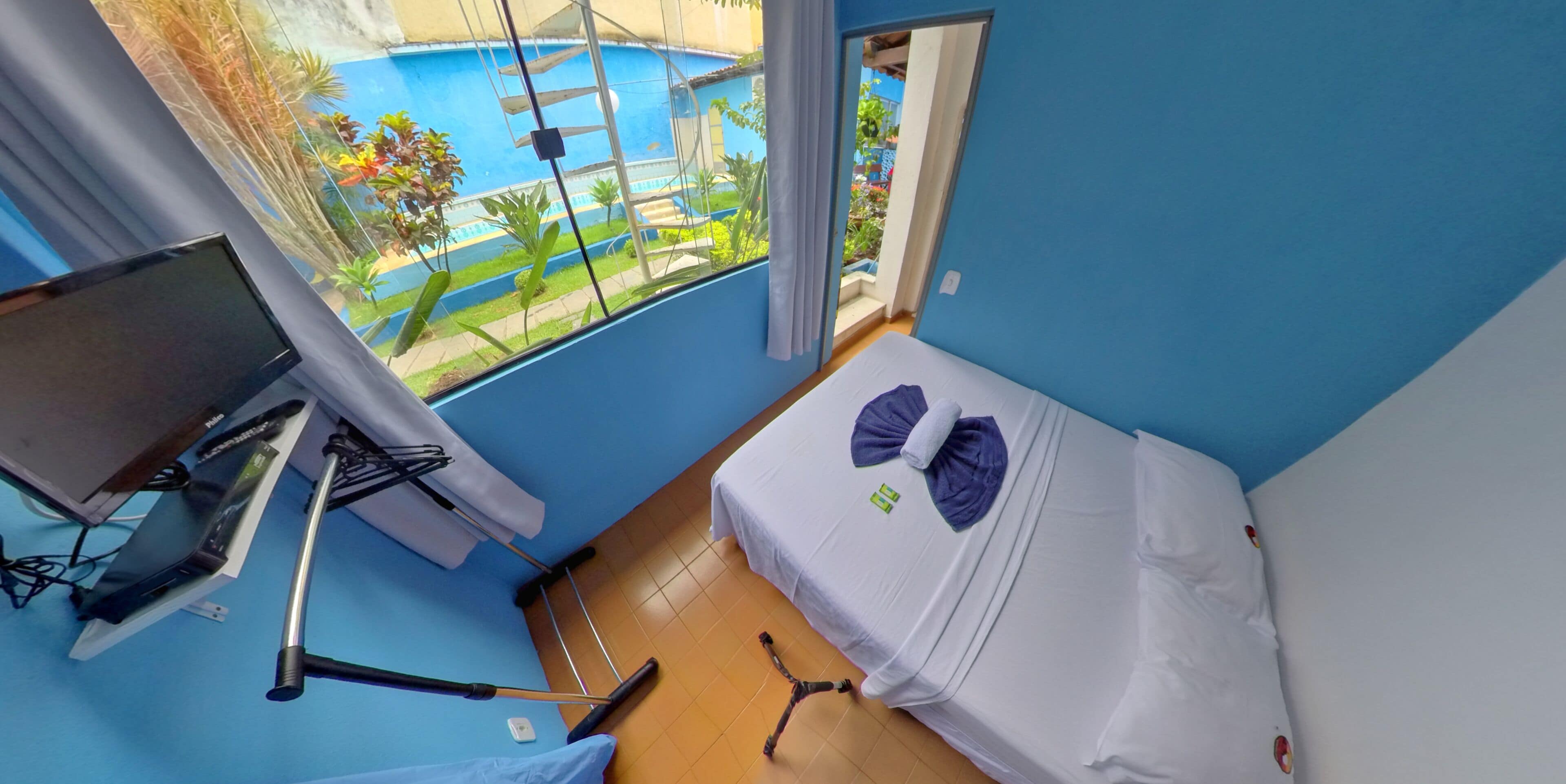 suite, 1 double bed (pagode) | iron/ironing board, free wifi, bed sheets