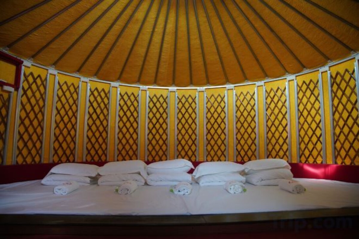Cortinas blackout, ferros/tábuas de passar roupa, Wi-Fi de cortesia