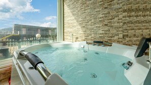 Room (Spa) | Private spa tub - Varo Pension (Incheon)