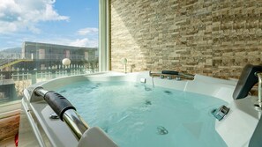 Room (Spa) | Private spa tub - Varo Pension (Incheon)