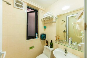 Bathroom - CiCi House (Shenzhen)