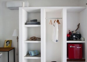 Chambre Confort, 1 très grand lit, non-fumeur, vue sur la ville | Commodité de la chambre